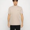 SAMSØE SAMSØE Norsbro - T-Shirt Basic - Beige -Heren Mode Boutique 0cd5acd534d04a75aa1671da80fc2e07