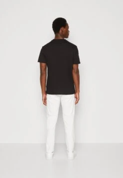 Calvin Klein Micro Logo Regular Fit 2 Pack- T-Shirt Basic - White/Black -Heren Mode Boutique 0e35978148964e1cb8015c23473f7cd6