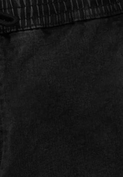 PULL & BEAR Ripped Bermuda- Jeansshort - Black -Heren Mode Boutique 0fe2dc40c7df44c889f0b247fbb41341