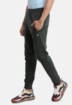 Uproar - Trainingsbroek - Green -Heren Mode Boutique 1361c6e509f7456c9ff4512b09d05310