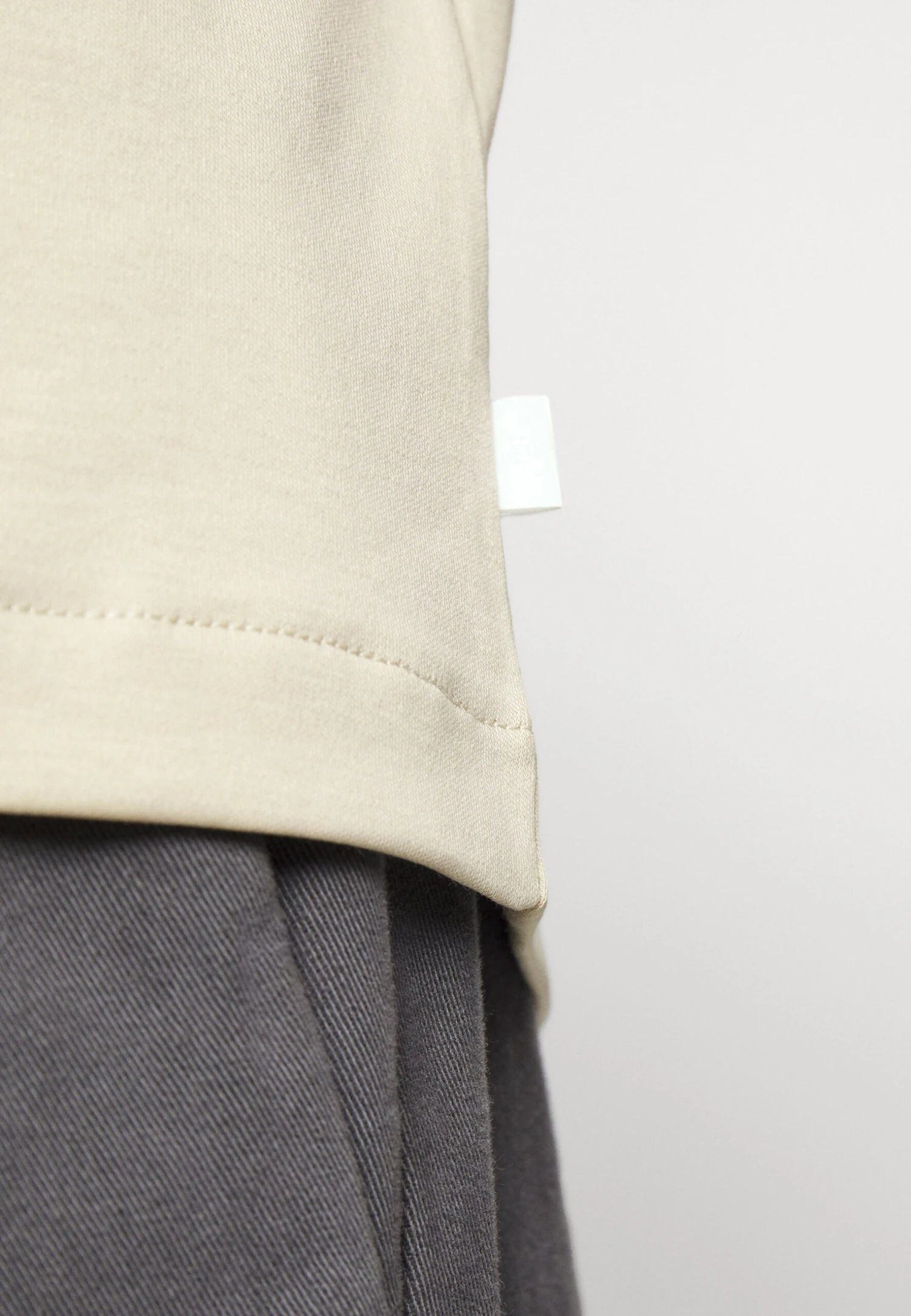 J.Lindeberg Ace Mock Neck - T-Shirt Basic - Safari Beige 10 J.Lindeberg Ace Mock Neck - T-Shirt Basic - Safari Beige - Afbeelding 8