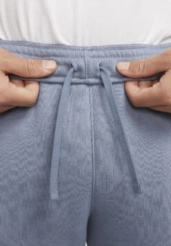 Nike Sportswear Club - Trainingsbroek - Ashen Slate Ashen Slate White -Heren Mode Boutique 26713c3ee8f847709b88fb453a9e0c66