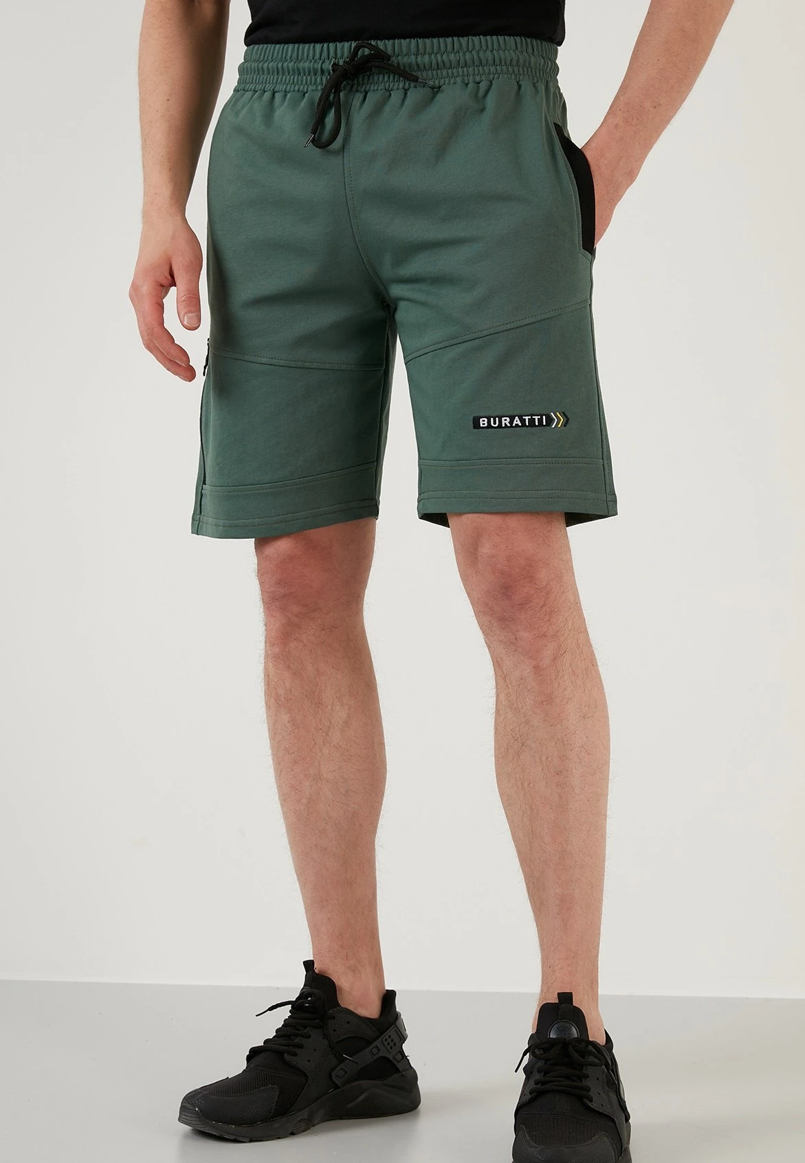 Regular Fit - Trainingsbroek - Green 3 Regular Fit - Trainingsbroek - Green