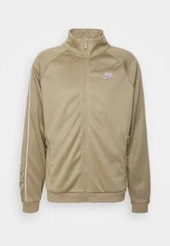 Nike Sportswear Club - Trainingsvest - Khaki -Heren Mode Boutique 29c8da9c8a8541a186ab6fd72741419e