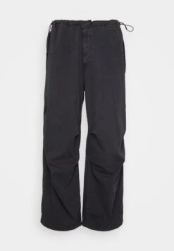 BDG Urban Outfitters Chute Baggy Tech Pant - Broek - Black 12 BDG Urban Outfitters Chute Baggy Tech Pant - Broek - Black -Heren Mode Boutique 380c7c00a30643dbbac5d5105961babb