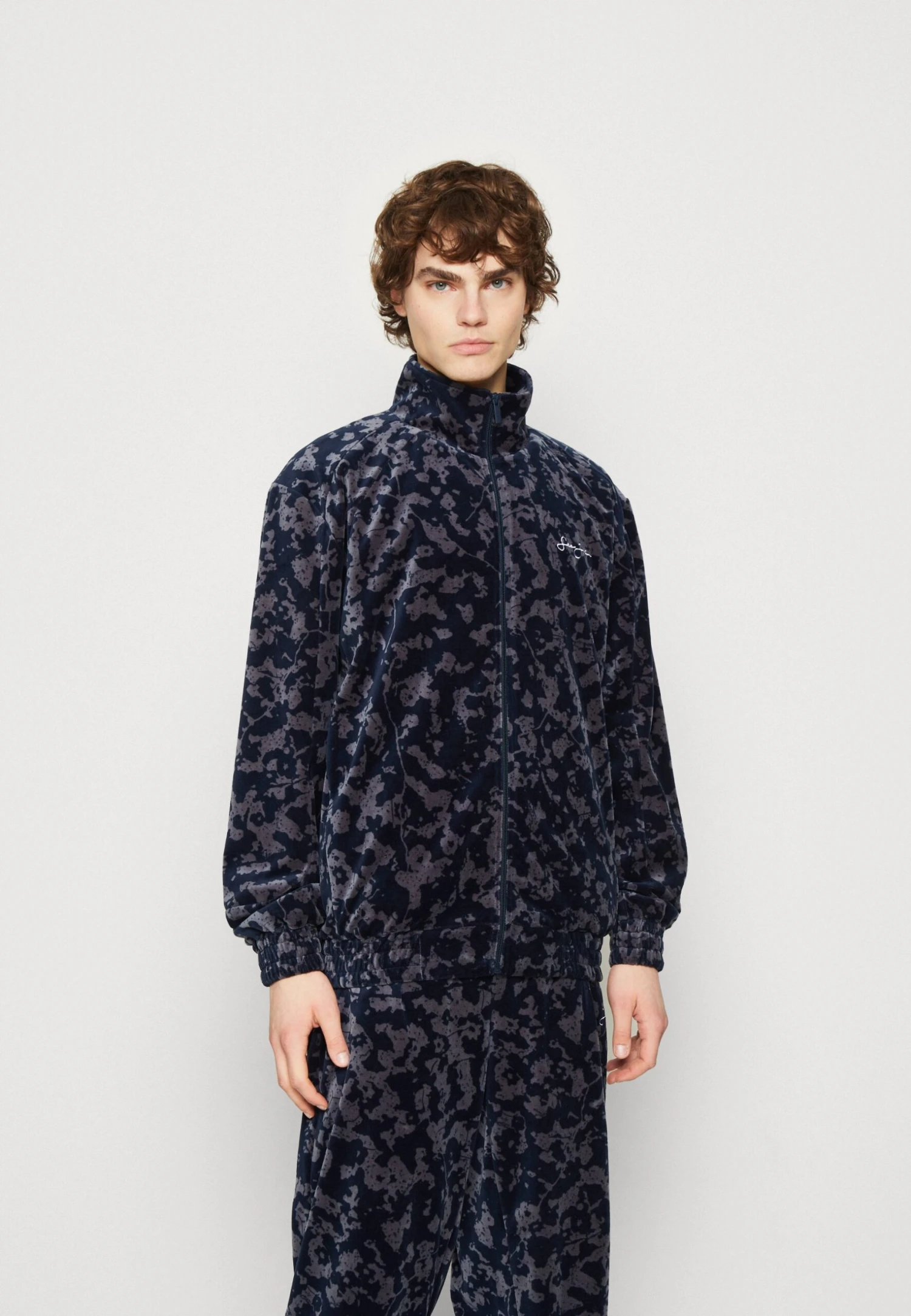 Sean John Script Logo Floral Camouflage Trackjacket - Trainingsvest - Blue 3 Sean John Script Logo Floral Camouflage Trackjacket - Trainingsvest - Blue