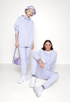 Wincent Weiss X Yourturn Unisex - Trainingsbroek - Purple -Heren Mode Boutique 59d19dd5f9b4403d9d52894c4f1d8cfa