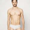 EA7 Emporio Armani Sea World Core Brief Mens - Zwemslips - Bianco -Heren Mode Boutique 5cc4aab964984923922903dad769528d