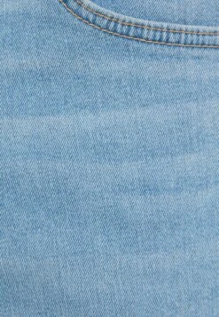 BERSHKA Jeansshort - Light Blue Denim -Heren Mode Boutique 6dbc9e46435e4dac96c80cc94f815cda