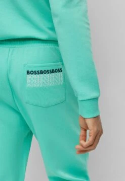 Boss Hadiko- Trainingsbroek - Open Green -Heren Mode Boutique 71f60080944a4e579c631ee04b43360e