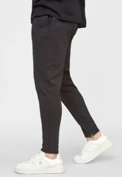 SikSilk Trainingsbroek - Black 9 SikSilk Trainingsbroek - Black -Heren Mode Boutique 76d61c3426f8444b821ce95c7981f334