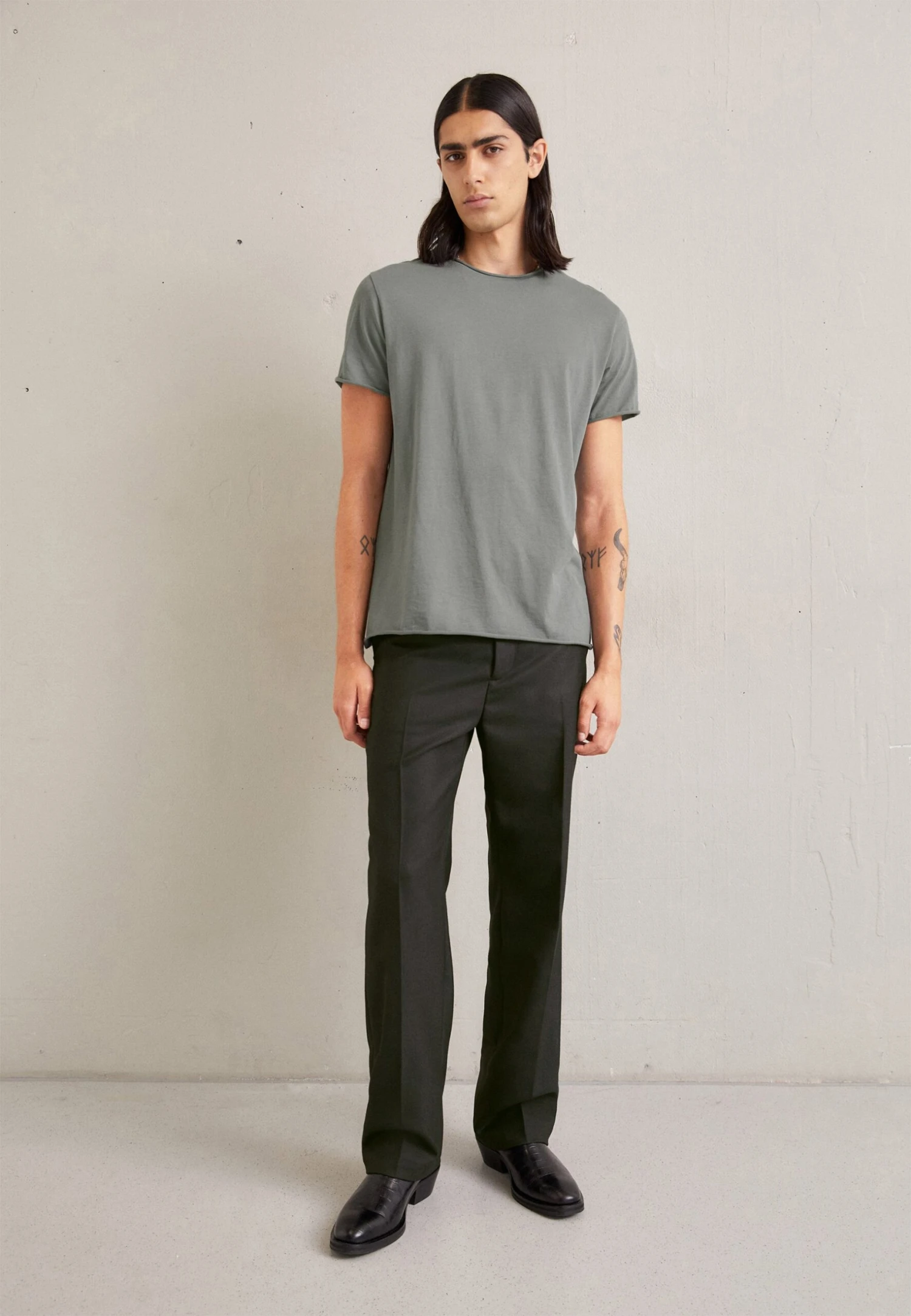 Filippa K Roll Neck - T-Shirt Basic - Smoke Gree 4 Filippa K Roll Neck - T-Shirt Basic - Smoke Gree - Afbeelding 2