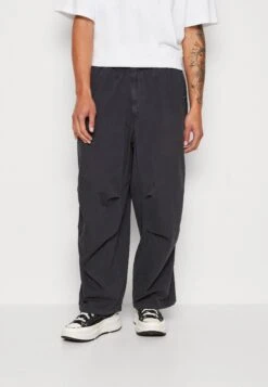 BDG Urban Outfitters Chute Baggy Tech Pant - Broek - Black