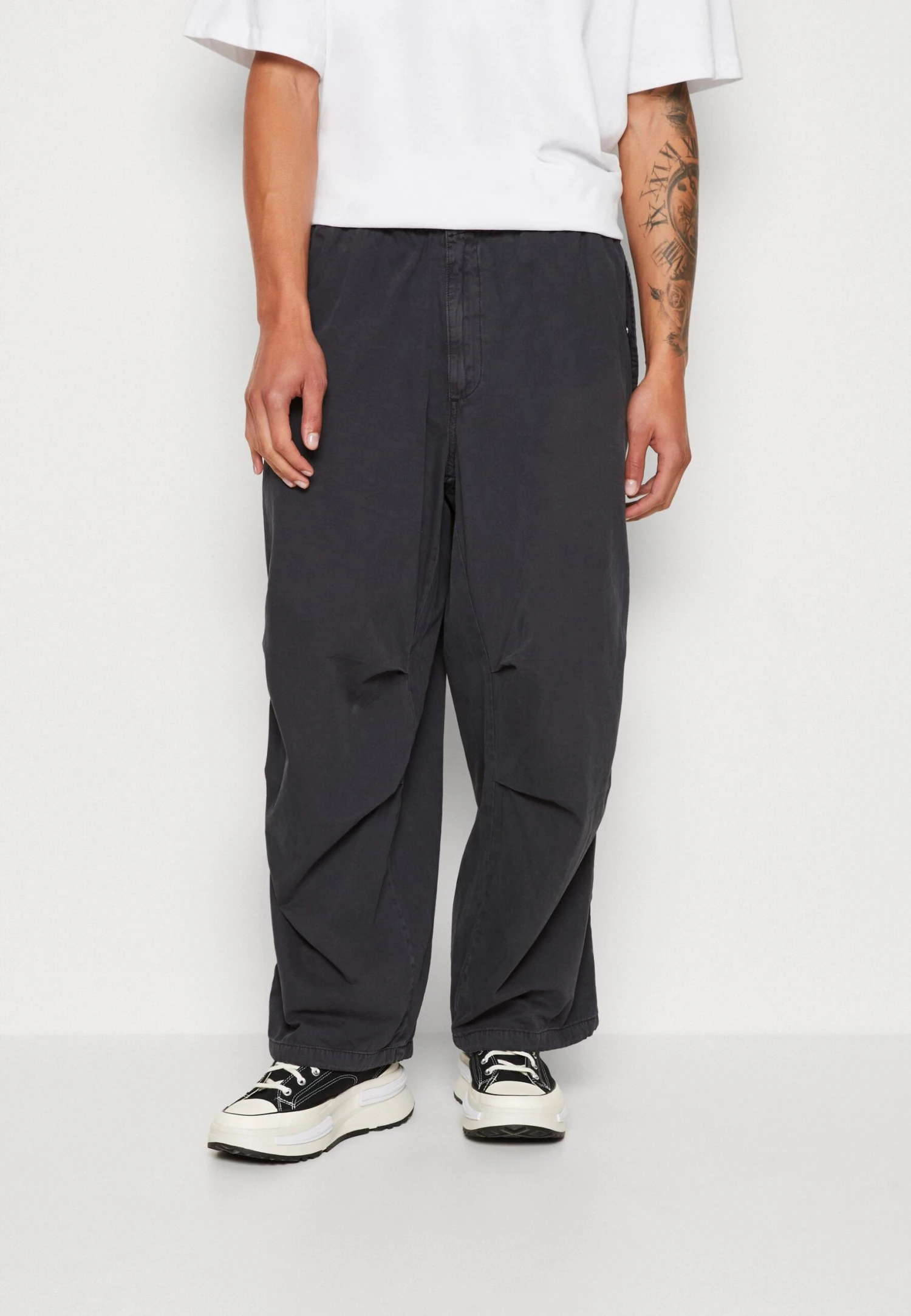 BDG Urban Outfitters Chute Baggy Tech Pant - Broek - Black 3 BDG Urban Outfitters Chute Baggy Tech Pant - Broek - Black