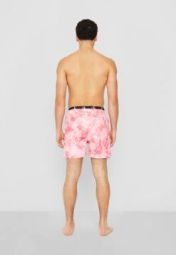 Medium Double Wb - Zwemshorts - Tie Dye Pink 12 Medium Double Wb - Zwemshorts - Tie Dye Pink -Heren Mode Boutique a094616f9ddb49e5a8cc2123638a4ddd