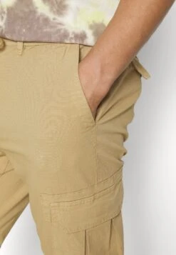 BRAVE SOUL Cargobroek - Stone -Heren Mode Boutique a1e2c772aff147619ebc529140e587fd