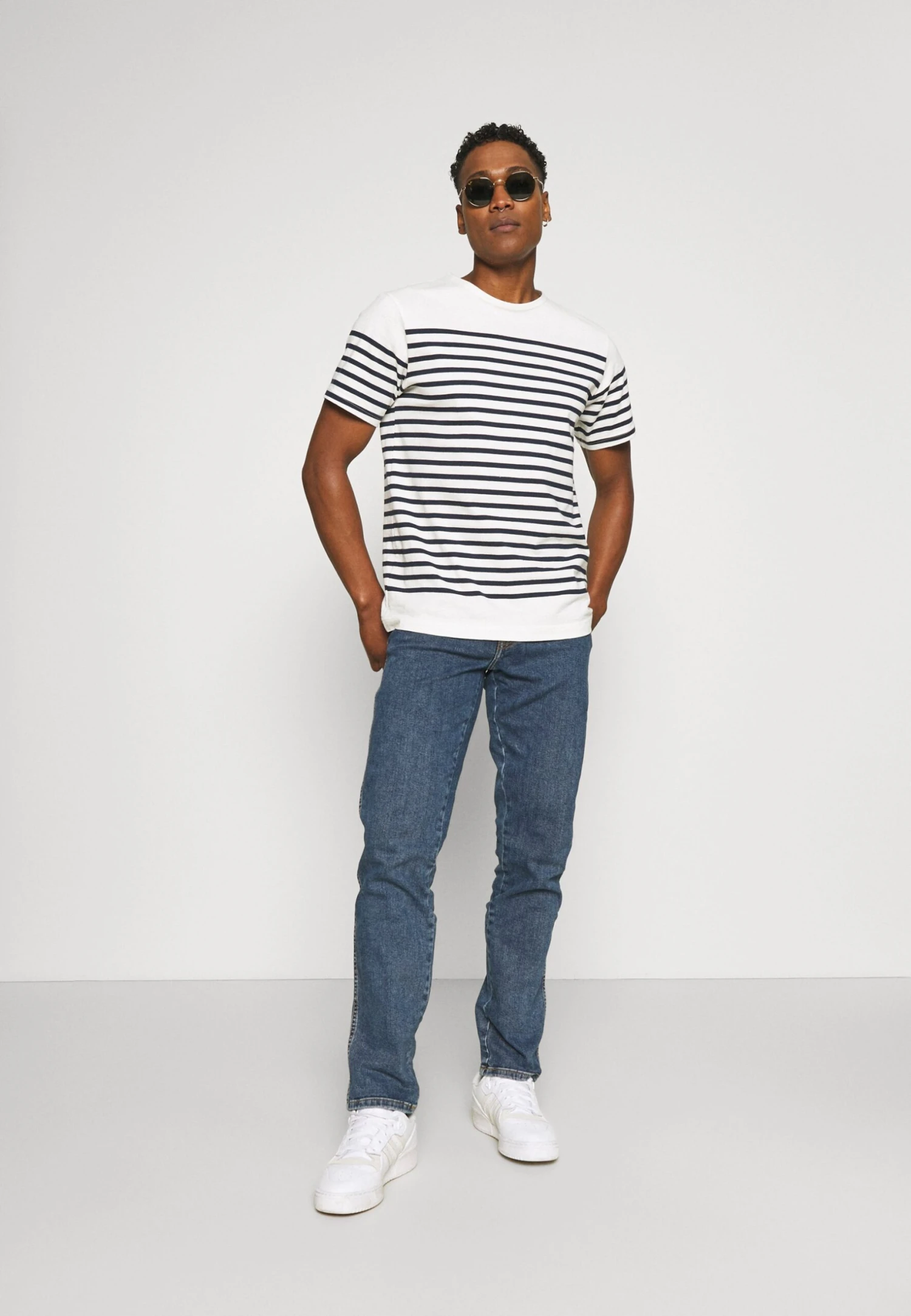 Wrangler Texas- Slim Fit Jeans - Stonewash 4 Wrangler Texas- Slim Fit Jeans - Stonewash - Afbeelding 2