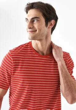 Slim Fit- T-Shirt Print - Red And White -Heren Mode Boutique bbb63e25722a434d958e43e691e799b6