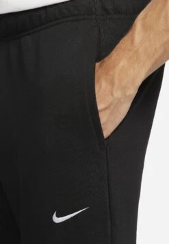 Nike Performance Tapered Fitness Dri-Fit Studio - Trainingsbroek - Black White -Heren Mode Boutique bbd2257c768d46bb92dc57fa903a639d