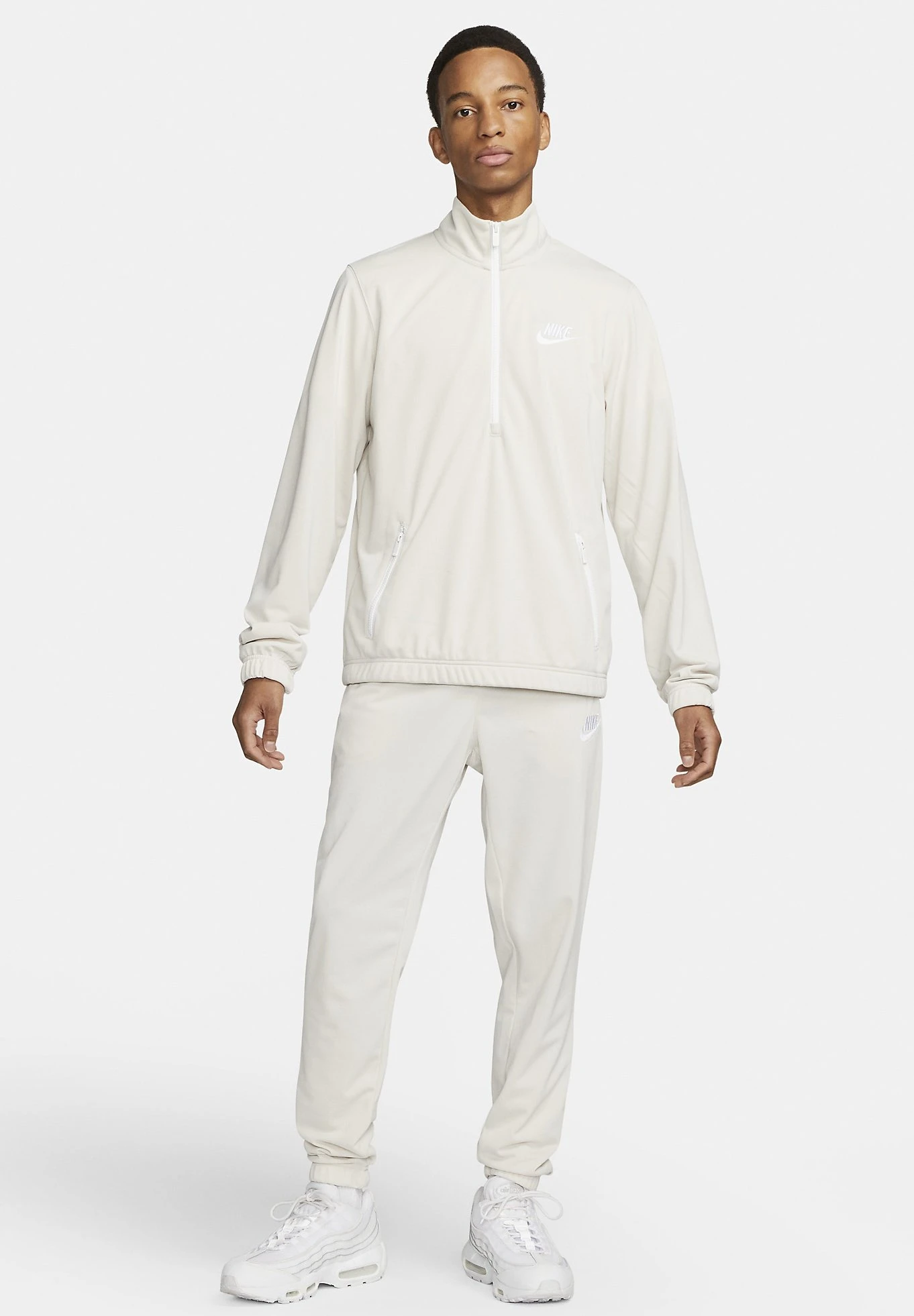 Nike Sportswear M Nk Club Pk Trk Basic - Trainingspak - Light Orewood Brown White 3 Nike Sportswear M Nk Club Pk Trk Basic - Trainingspak - Light Orewood Brown White