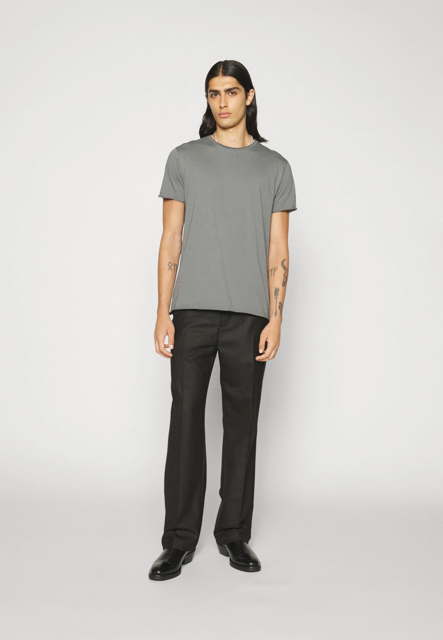 Filippa K Roll Neck - T-Shirt Basic - Smoke Gree 7 Filippa K Roll Neck - T-Shirt Basic - Smoke Gree - Afbeelding 5