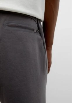 PULL & BEAR Stwd Joggers With Zips - Trainingsbroek - Brown -Heren Mode Boutique d7aee17b3fa94ac6874a2c121690b31a