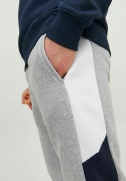 Jack & Jones Jpstwill Jjreid Blocking Pant - Trainingsbroek - Light Grey Melange 12 Jack & Jones Jpstwill Jjreid Blocking Pant - Trainingsbroek - Light Grey Melange -Heren Mode Boutique e5bc167347934e169c23944e0e2a48cb