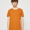 Lee Shaped Tee - T-Shirt Basic - Caramel -Heren Mode Boutique eb87949268c74bce86cd1fc5b7fb72c6