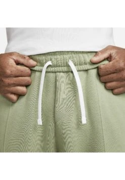 Nike Sportswear M Club Bb Cropped - Trainingsbroek - Oil Green White -Heren Mode Boutique ebb8fa121dc942838530d46004942168