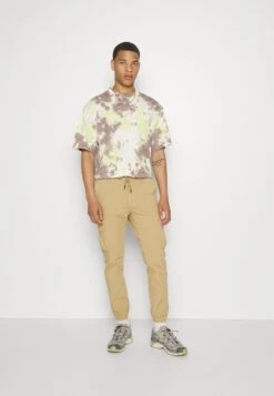 BRAVE SOUL Cargobroek - Stone -Heren Mode Boutique f153e5cc0556416ca53b6d16608894a1